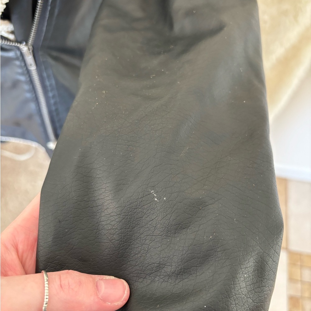 Jacket - Picture 7 of 8